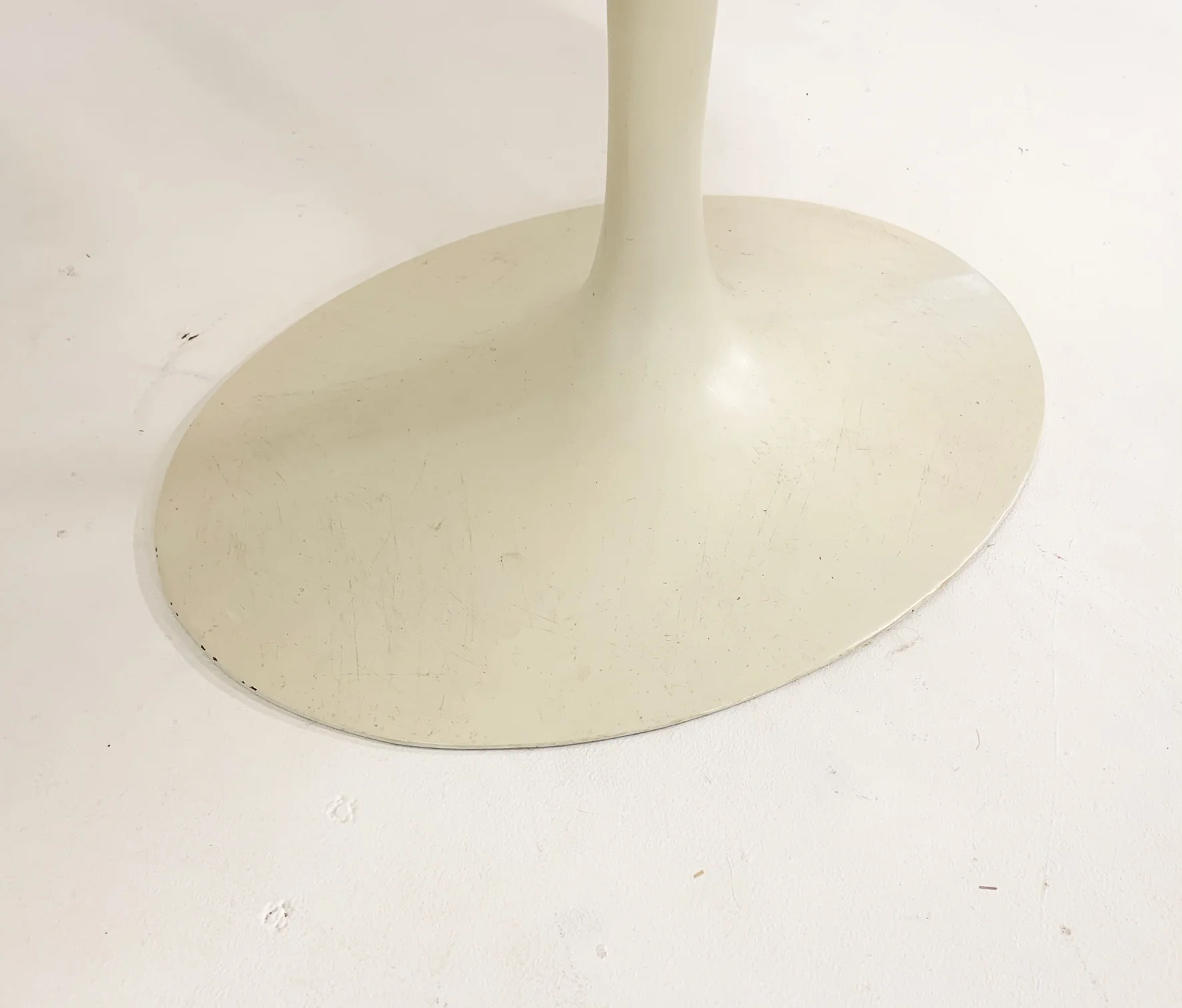 Pedestal Tulip Dining Table - Image 4