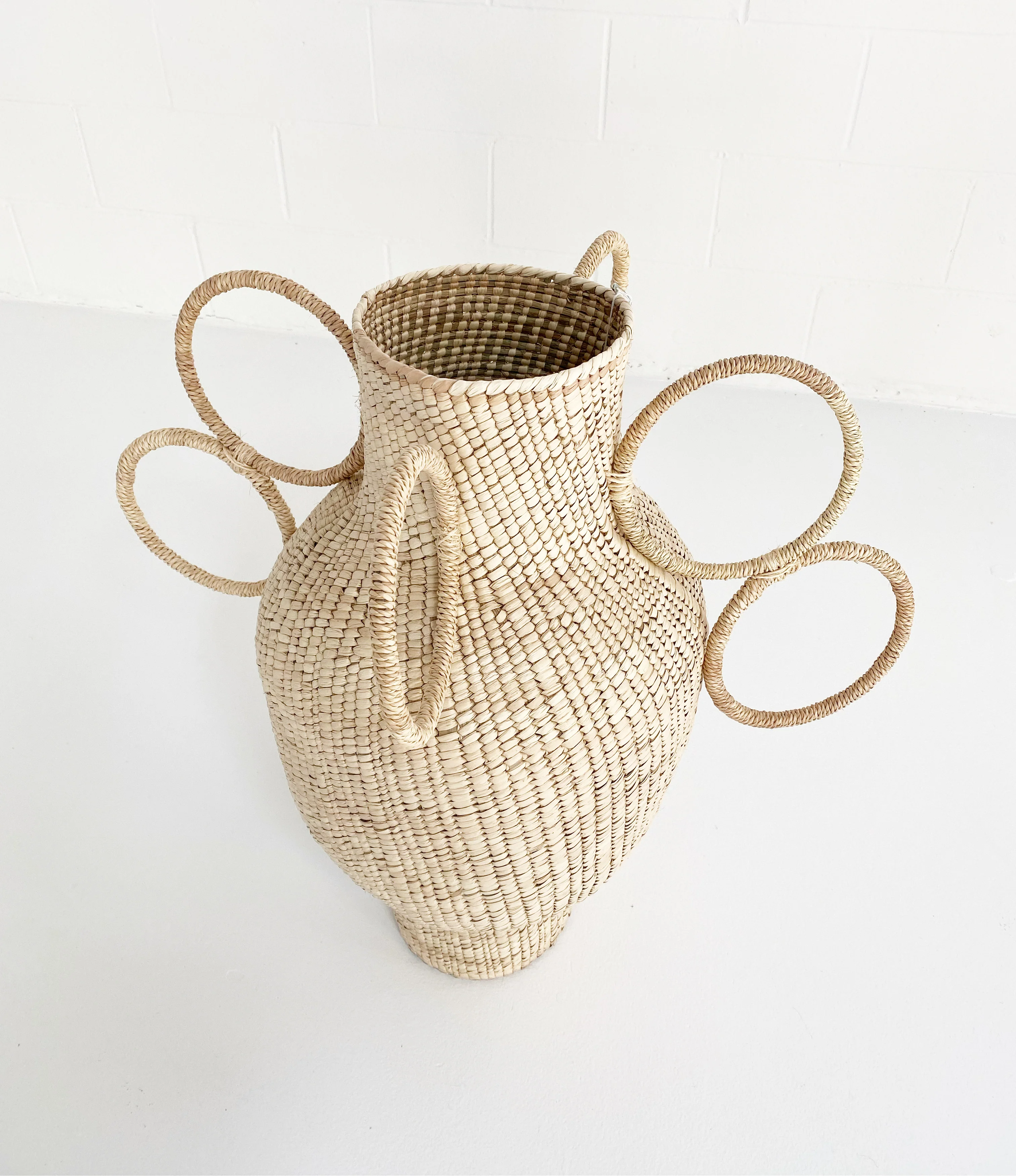 Union Vase 02, Palm Sculpture - Image 2