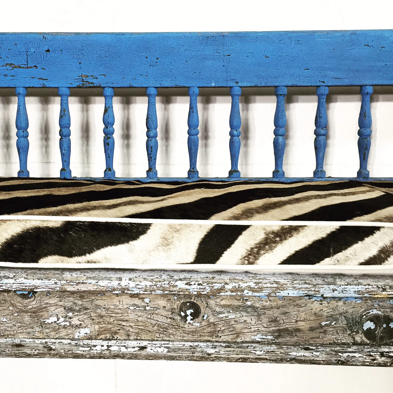 Farmhouse Bench with Zebra Cushion - Image 4