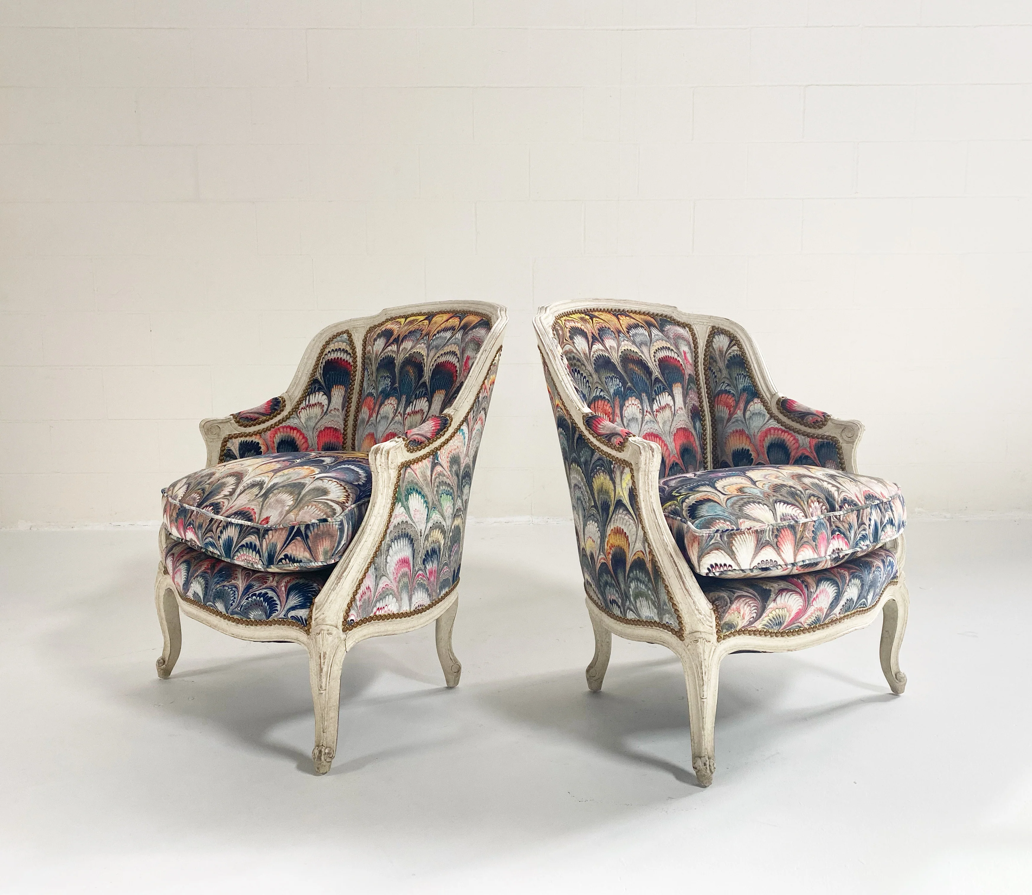 Vintage French Armchairs in Beata Heuman Marbleized Velvet, Pair - Image 3