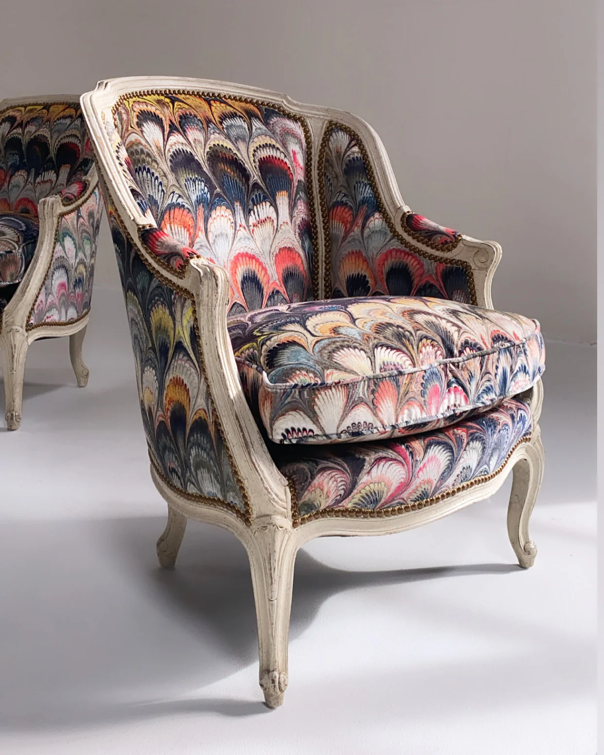 Vintage French Armchairs in Beata Heuman Marbleized Velvet, Pair - Image 7
