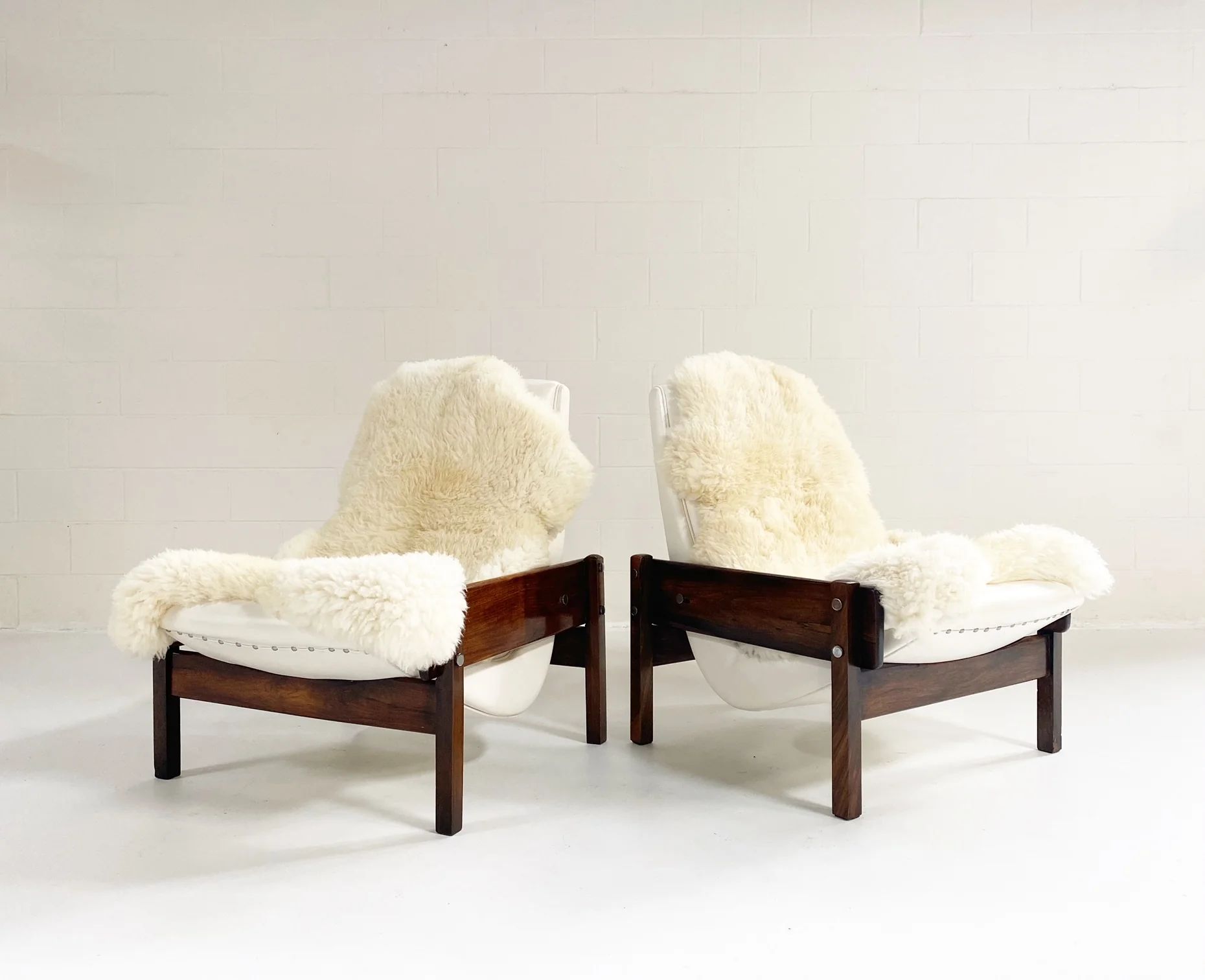 Vronka Chairs in Leather, Pair - Image 9