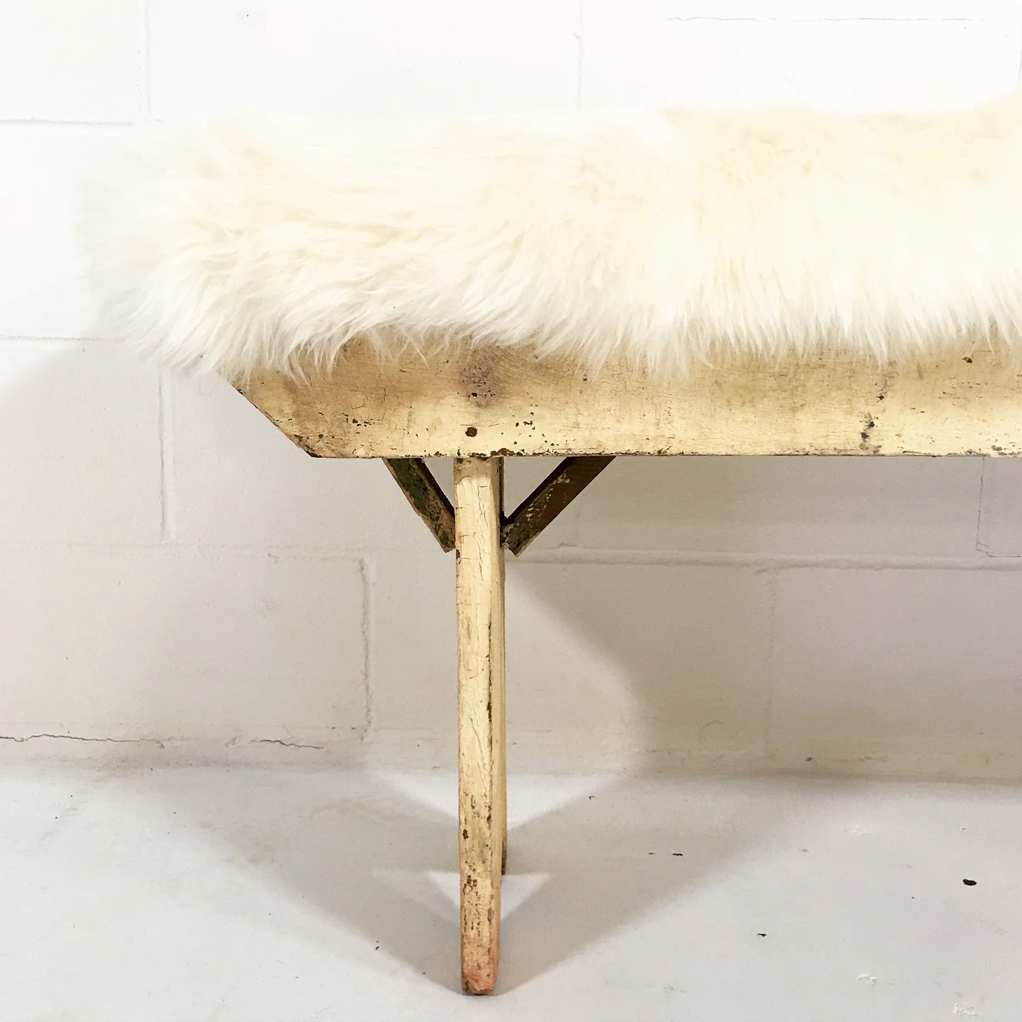 Farmhouse Bench with Sheepskin Cushion - Image 3