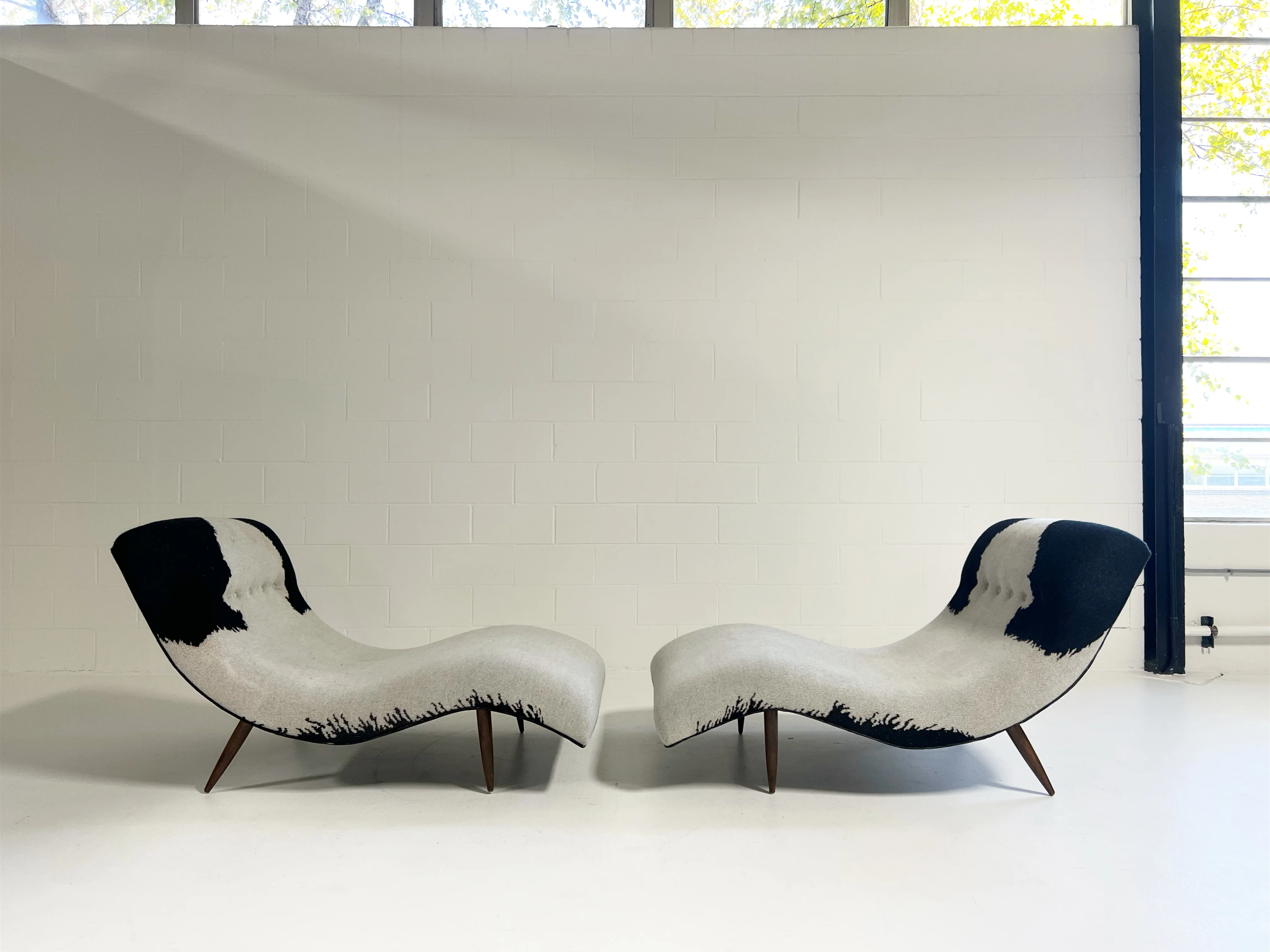 Wave Chaise Lounge in Cashmere and Leather - Image 8