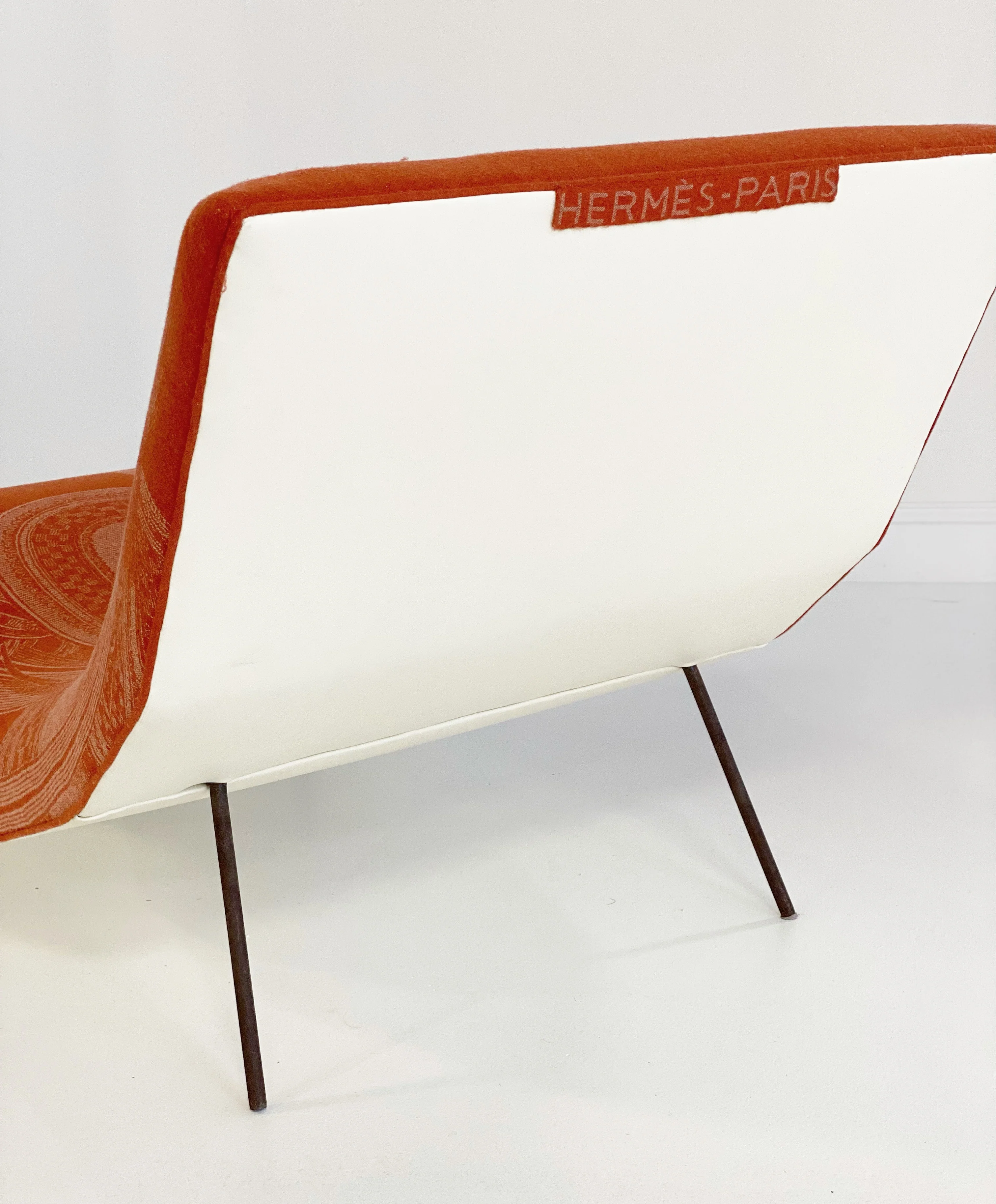 Wave Chaise Lounge in Hermès Blanket and Ivory Leather - Image 4