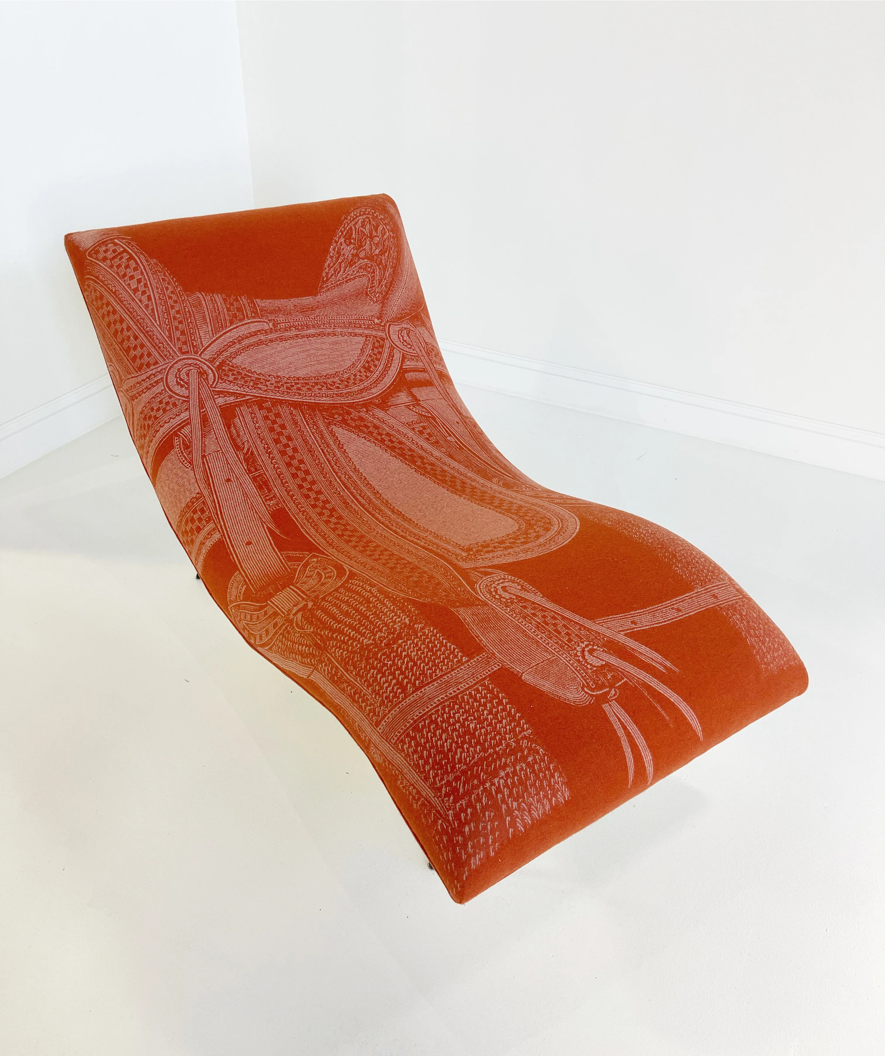 Wave Chaise Lounge in Hermès Blanket and Ivory Leather - Image 6
