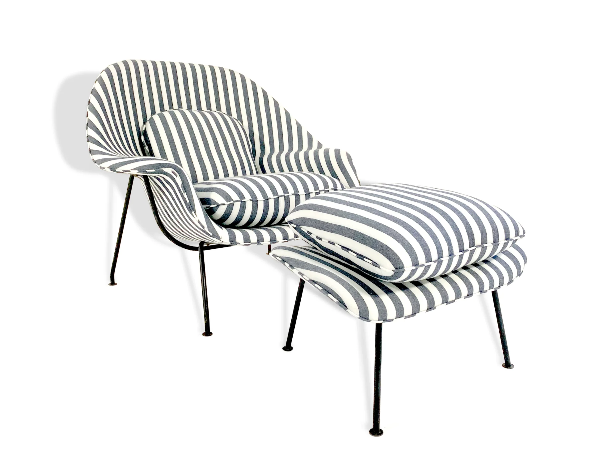 Eero Saarinen Womb Chair and Ottoman - Image 11